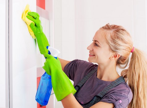 Professional mattress cleaning in Homerton removing dust and stains